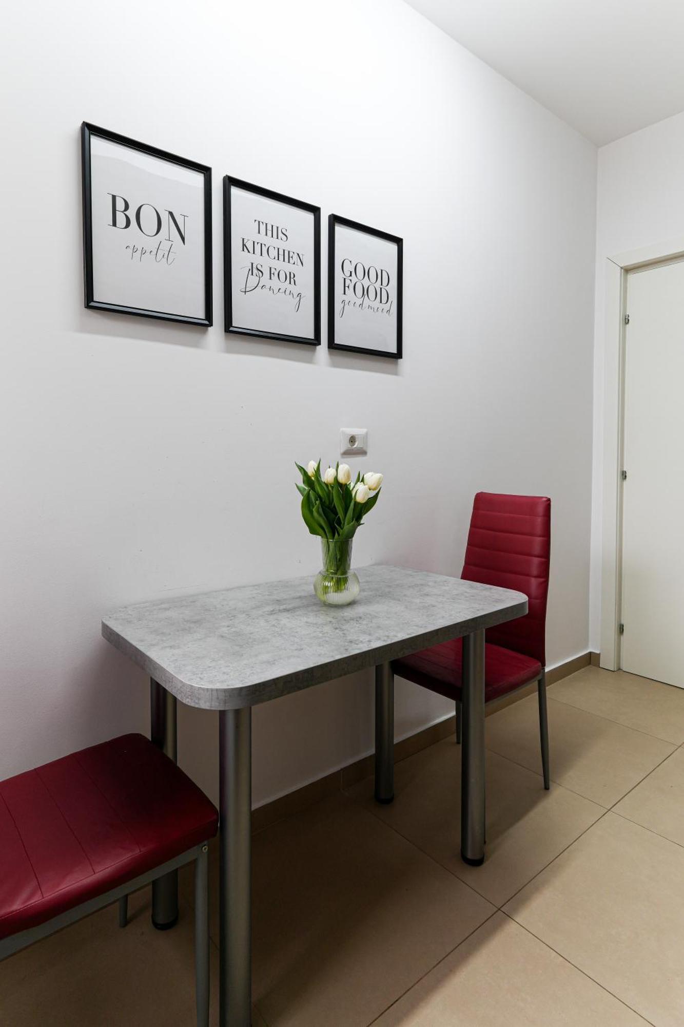 Amalia - Quiet 1Br Apartment With Parking & Wi-Fi Bucarest Exterior foto